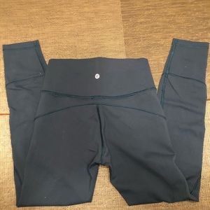 Like New Lulu Lemon Size 6 teal In Movement Tight